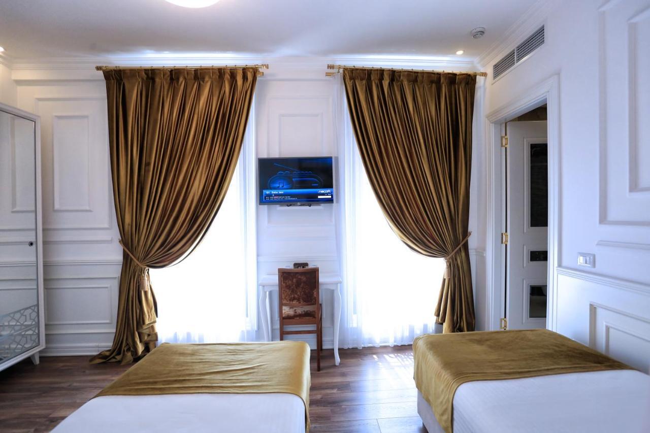 Eler Hotel Tirana Buitenkant foto