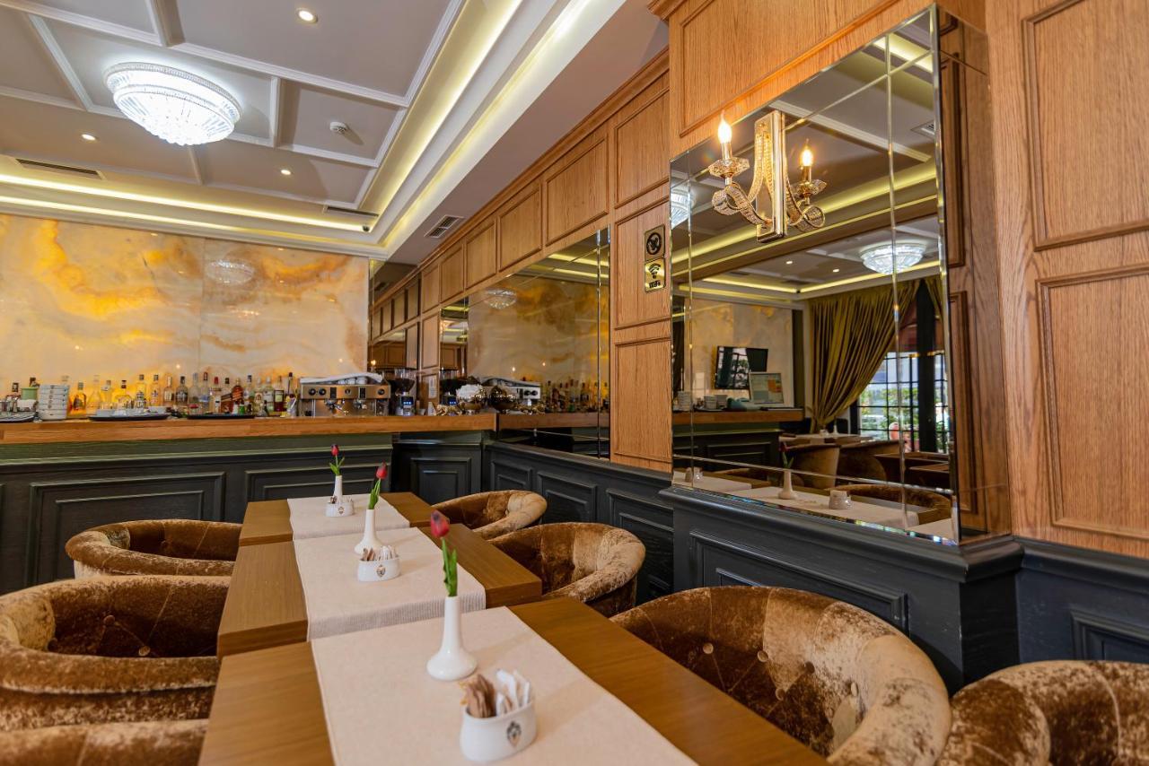 Eler Hotel Tirana Buitenkant foto