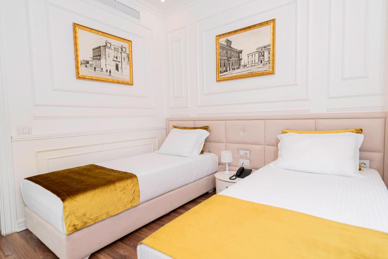 Eler Hotel Tirana Buitenkant foto