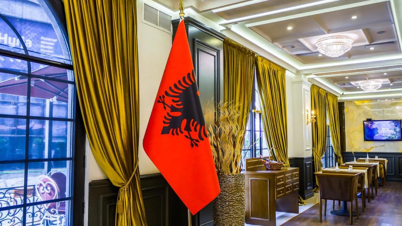 Eler Hotel Tirana Buitenkant foto