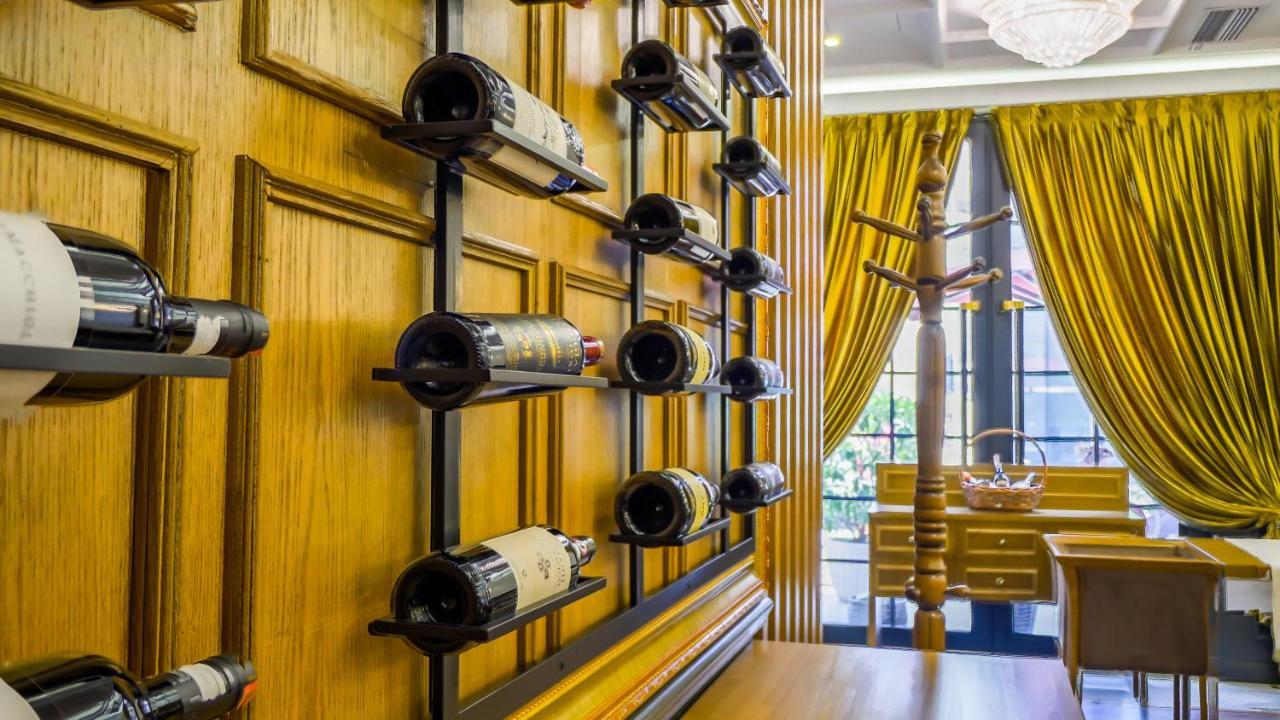 Eler Hotel Tirana Buitenkant foto